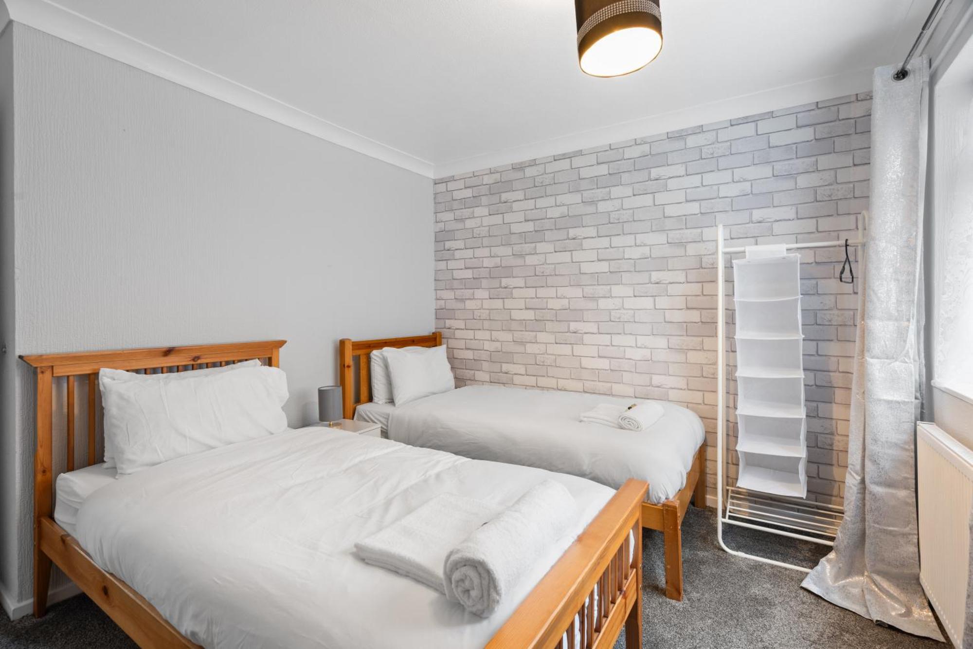 A Charming 3 Bed Home Next To Nec And Birmingham International Airport Marston Green ภายนอก รูปภาพ